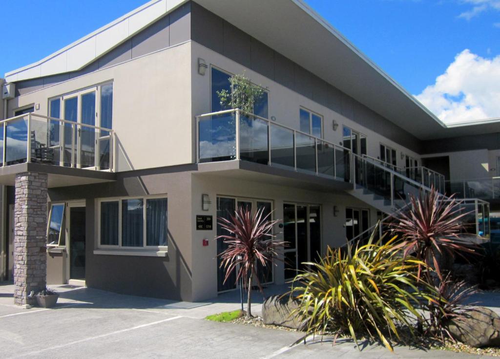 Stay 284 Rotorua - Refurbished Modern Accommodation Екстер'єр фото